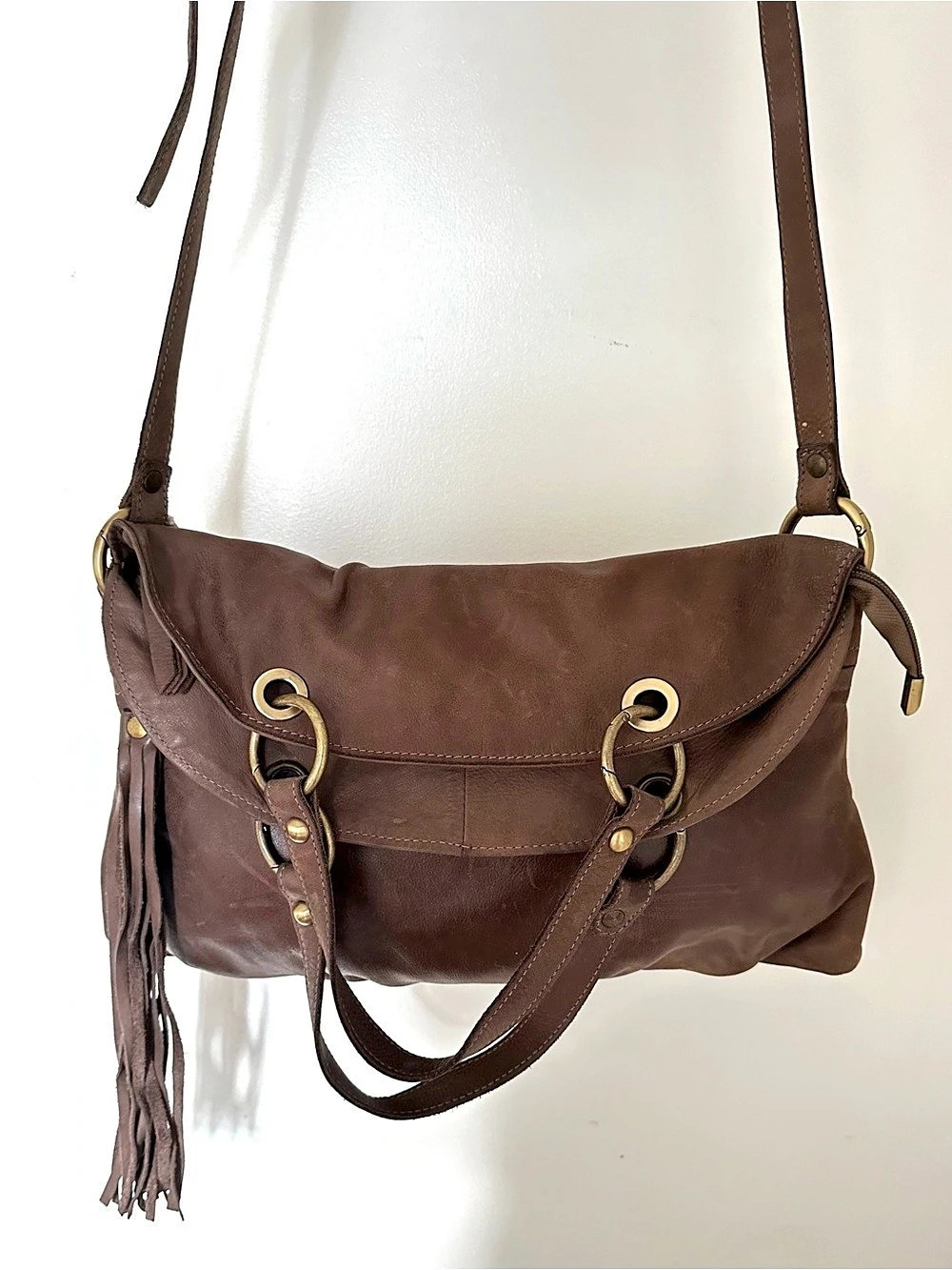 Innué Leather Fringe Shoulder Bag in Brown